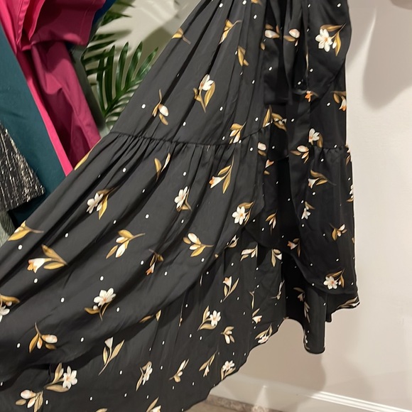 Printed Wrap Dress, High-Low Size L - Picture 3 of 4